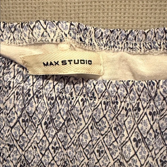 Max Studio Blue and White Floral Knee-Length Skirt - Picture 3 of 4